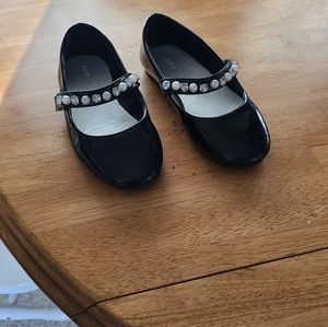 Girls patten leather dress shoes